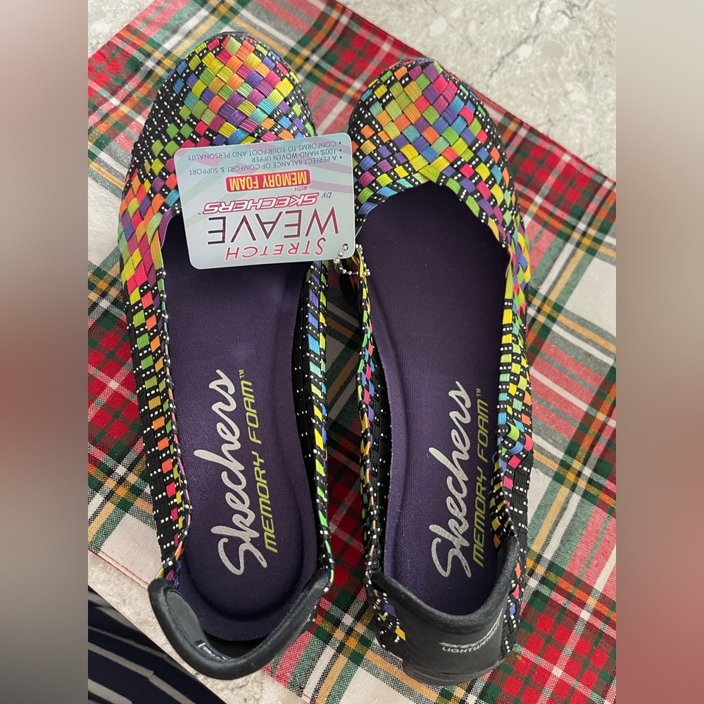 Skechers  Rainbow EZ Flex 2 Basket
Weave Women's Shoes
Size 10